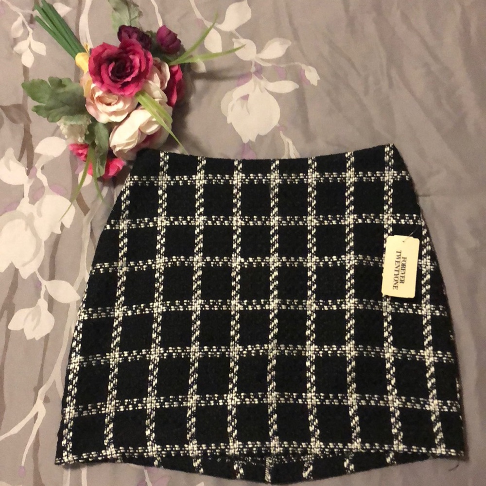 Forever 21 Zipper Back Mini Skirt